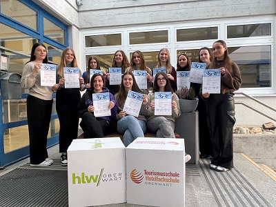 5HLW und 5HLT des Schuljahres 2024/25: SAP-Gruppenfoto