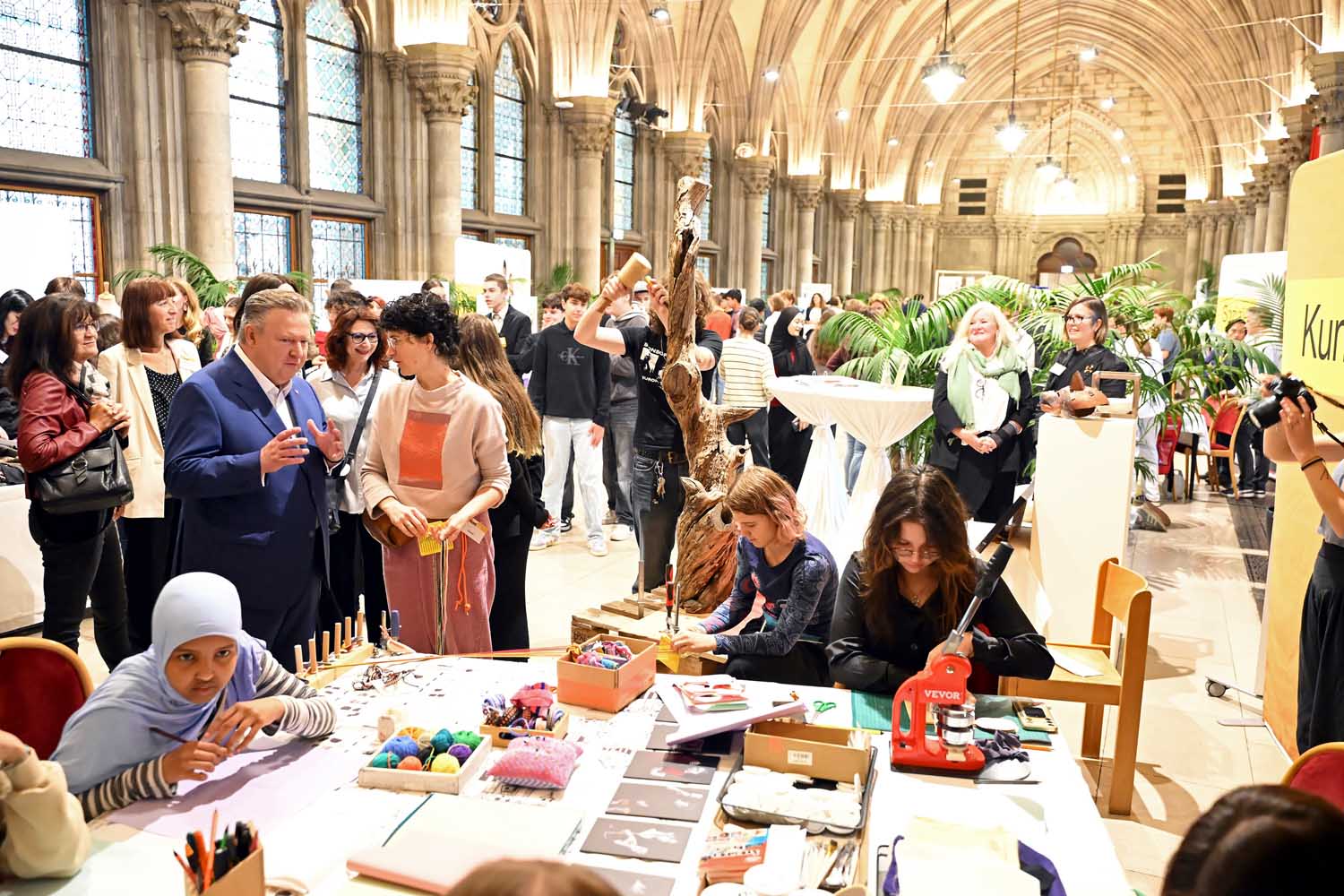 humday 2025 christian jobst 124C8135C3 843D 1C2C 4A53 4D1D8B130717